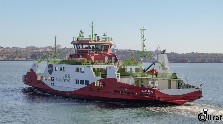 Esta imagem tem um texto alternativo em branco, o nome da imagem é trc3b3ia_ferry-1.jpg